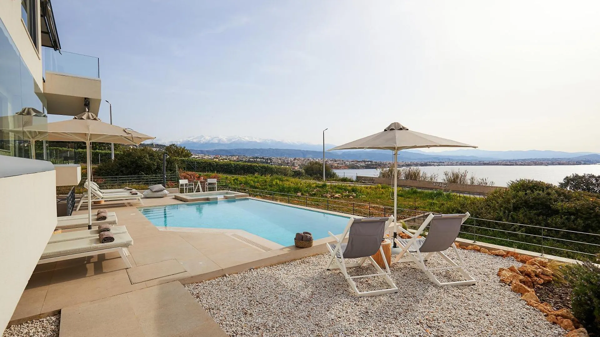 Pachnes Luxury Apartments - Heated Pool, Sea View Kounoupidhianá